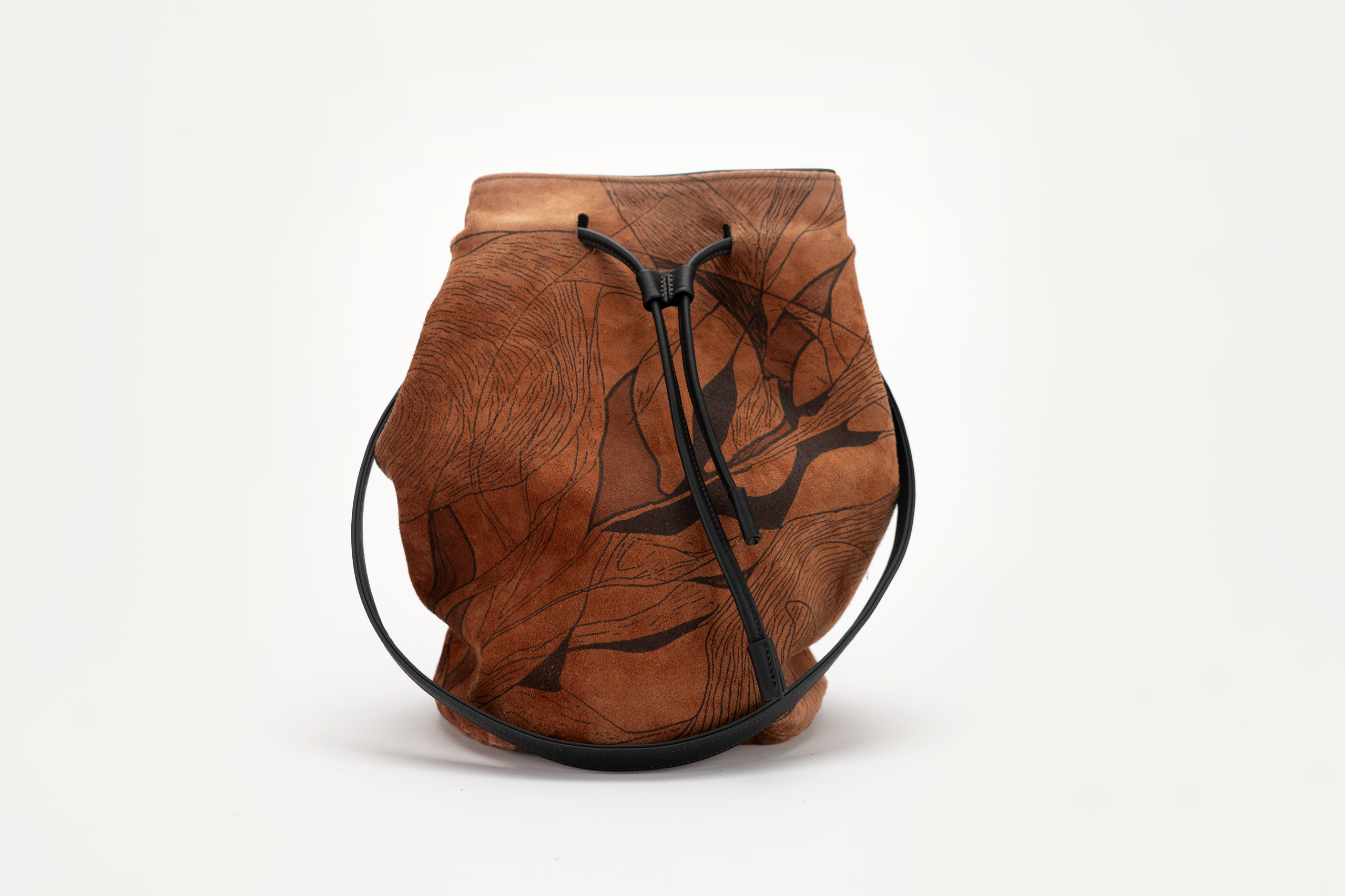 Kožna torba Velur – HideHub ručno rađena torba od prave kože u toplim tonovima